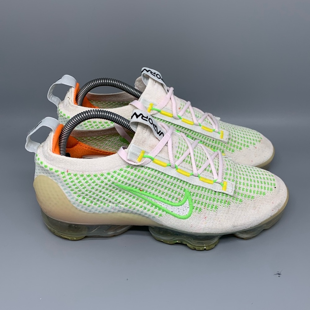 Nike Air Vapormax 2023 Flyknit White Green Shoes FD0871-100 Women’s‎ Sz 9